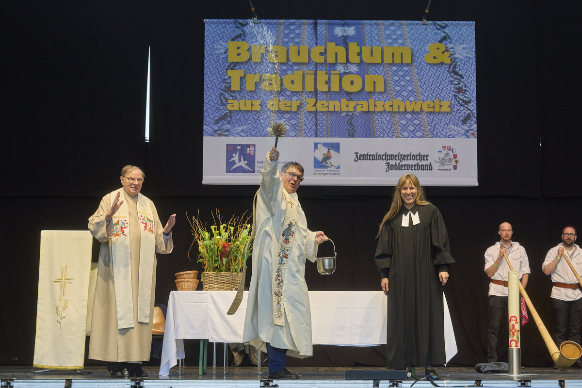 Gottesdienst an der LUGA. (Bild Emanuel Ammon)