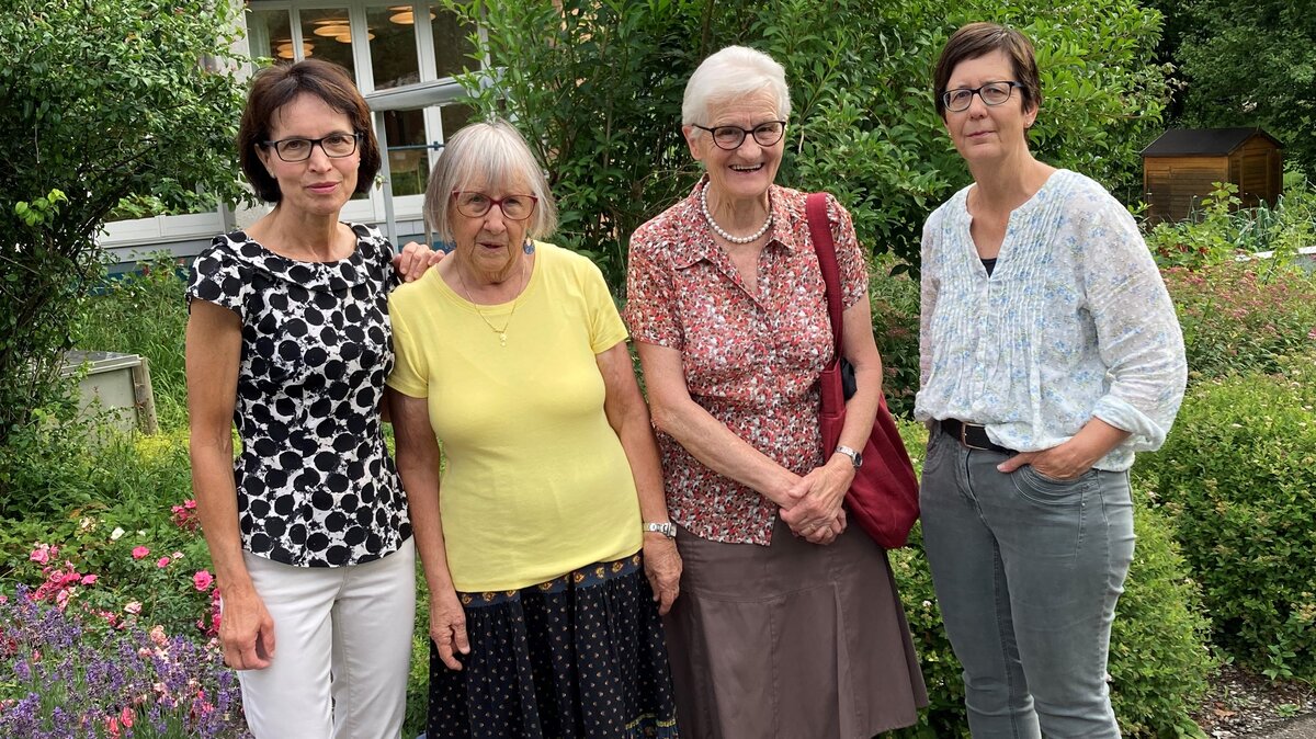 Anita Wegmüller, Bea Aebersold, Marthi Schmid und Erika Lipp (v.l.) gestalten unsere Freitags-Andachten Anita Wegmüller, Bea Aebersold, Marthi Schmid und Erika Lipp (v.l.) gestalten unsere Freitags-Andachten